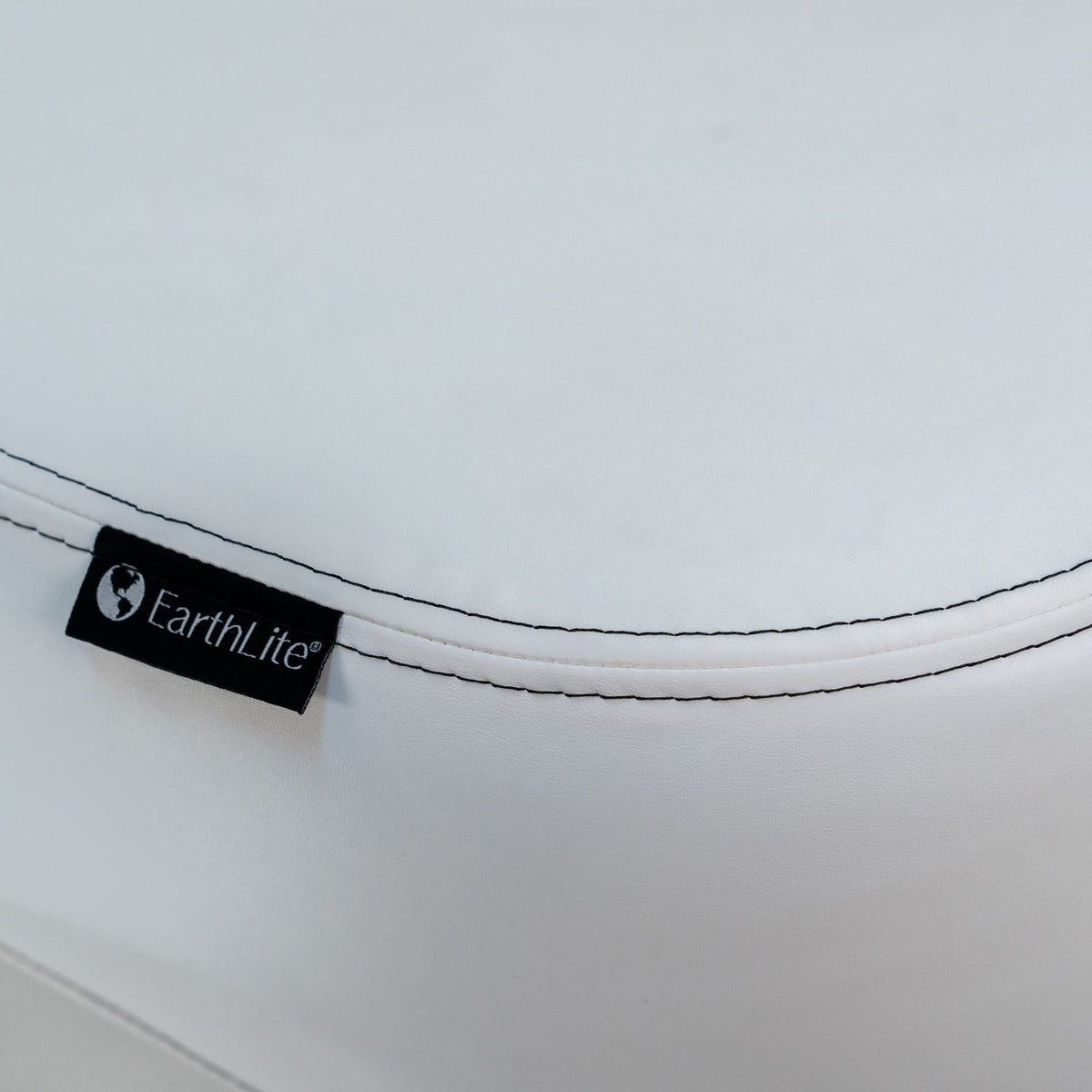Earthlite - Ellora LX Multi-Purpose Treatment Table with Replaceable Mattress