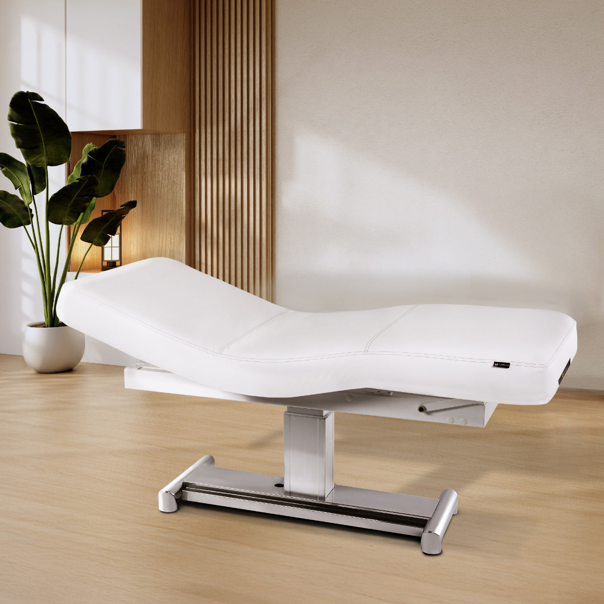 Earthlite - Everest LX Multi-Purpose Treatment Table with Replaceable Mattress