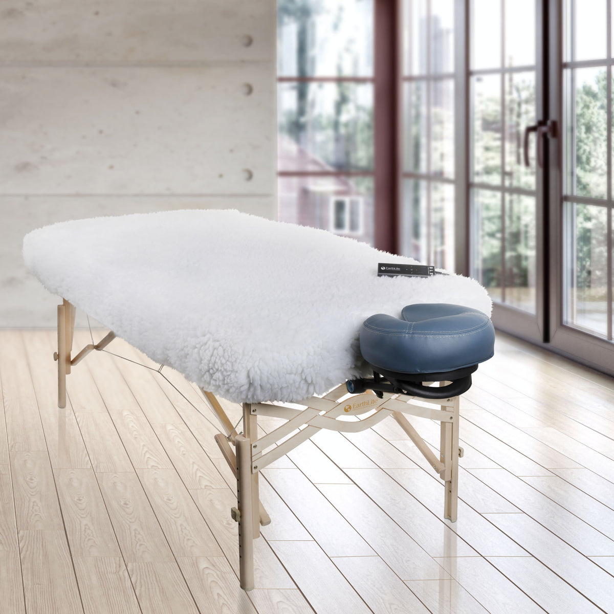 Earthlite - DLX Massage Table Warmer